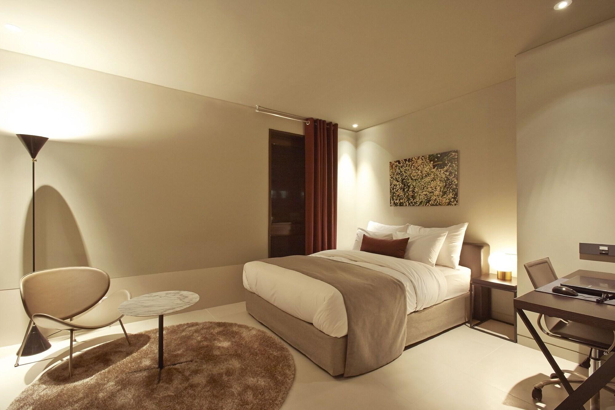 Js The Classic Hotel Osan Екстериор снимка