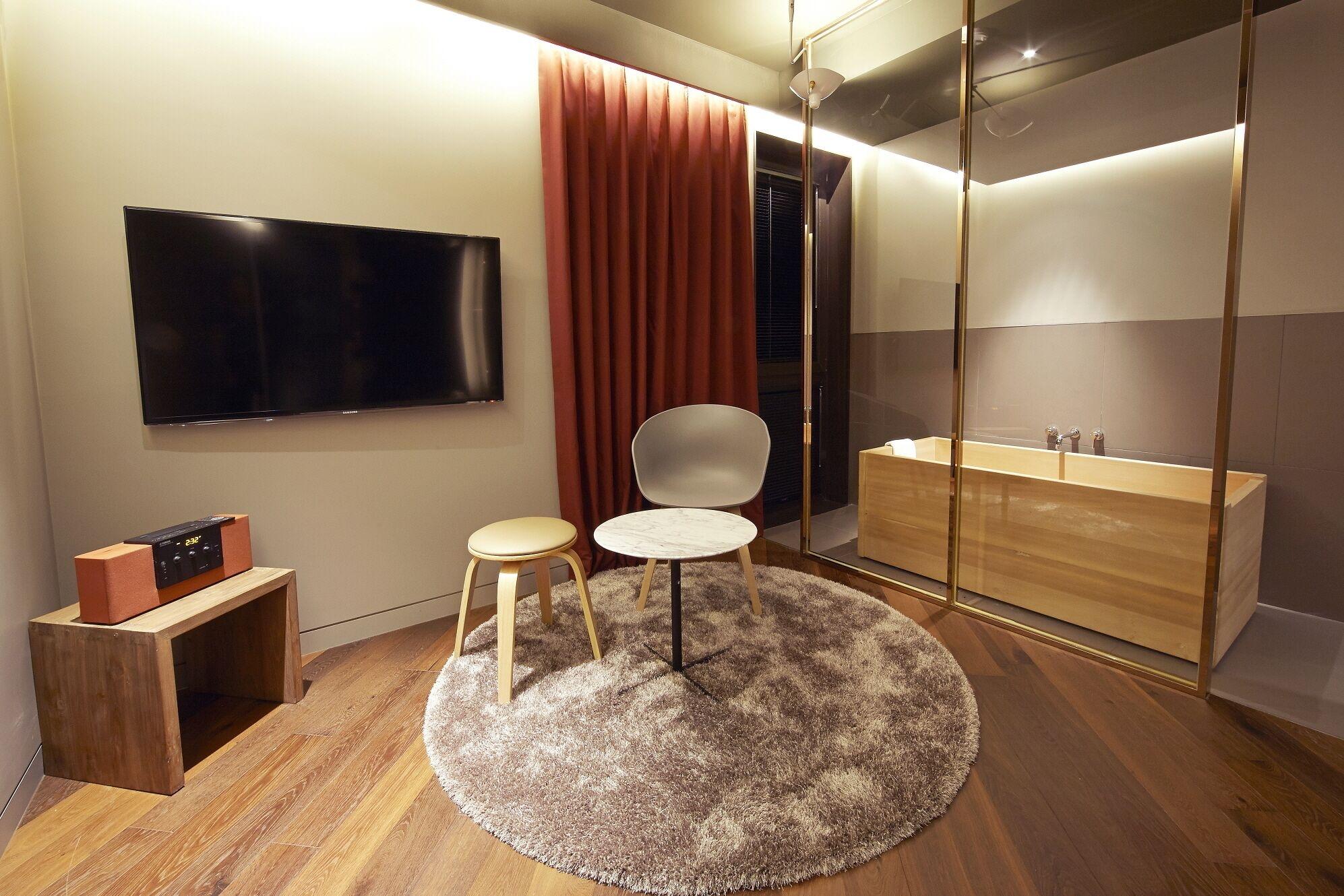 Js The Classic Hotel Osan Екстериор снимка